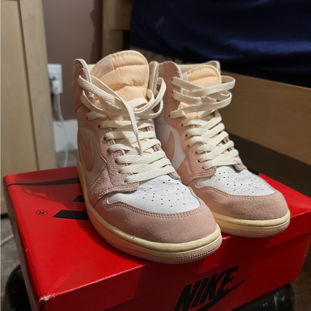 Air Jordan 1 Retro High OG “Washed Pink” Size 10.5 W/ 9 M